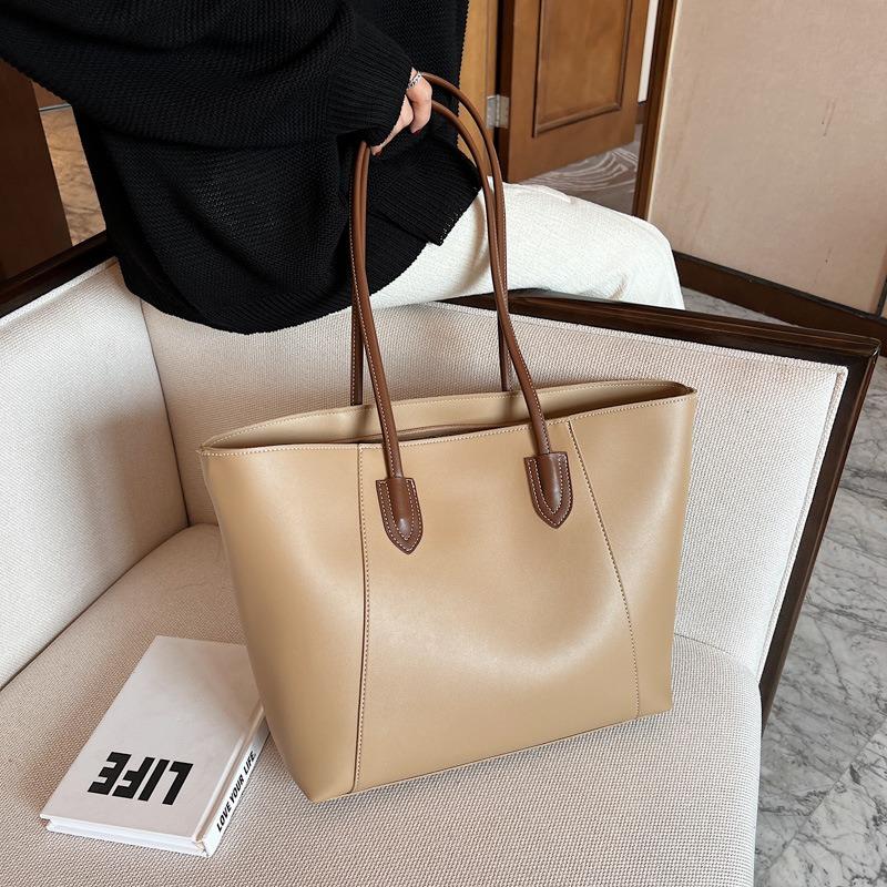 New oversized shoulder bag, female student versatile fashion trend, high-end textured handbag