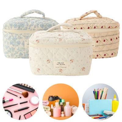 Cosmetic Bag Flower Print Large Capacity Zipper Closure Firm Stitching Soft Handle Great Load Bearing Travel Quilted Makeup Bag Toiletry Organizer