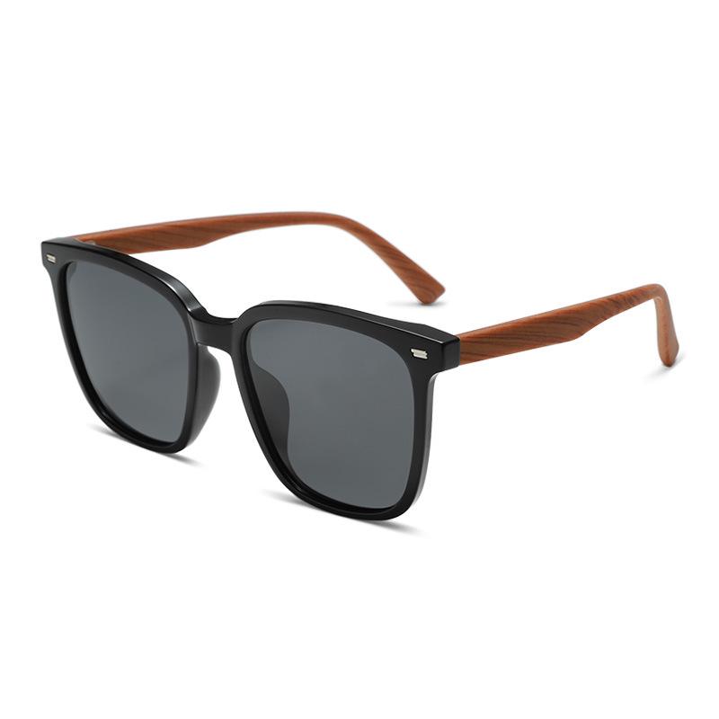 Women's Polarized Anti-UV Sunglasses with Fashionable TR Frame and Wood Grain Arms, Anti-Glare Driving Glasses