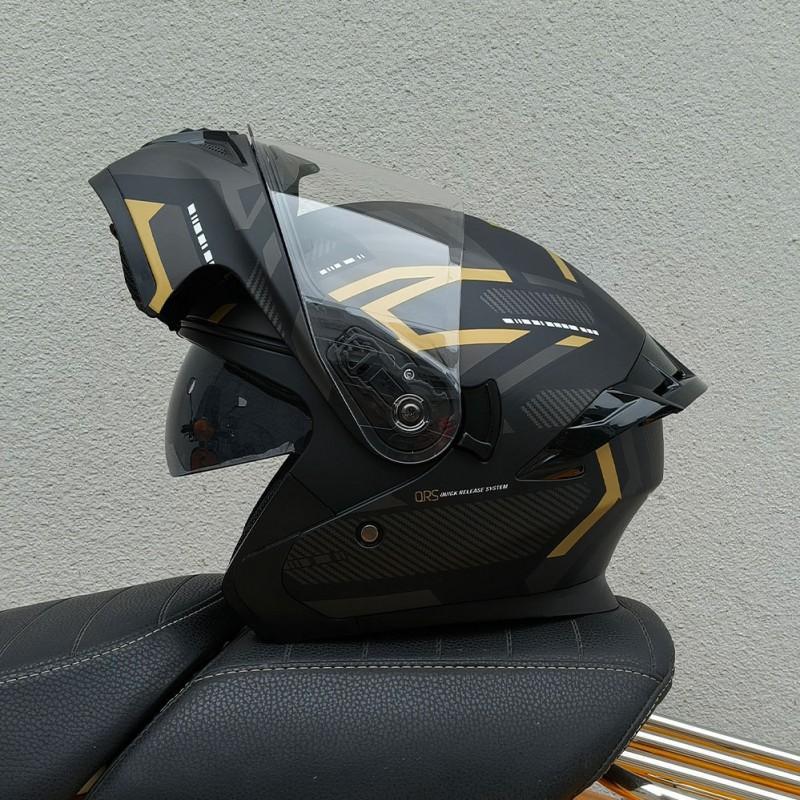 BLD Motorcycle Helmet Men's Full Double Lens Exposed Universal Riding Throughout