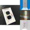 Vielseitige Steckdosenabdeckung mit LED-Nachtlichtsensor für sichere Nutzung