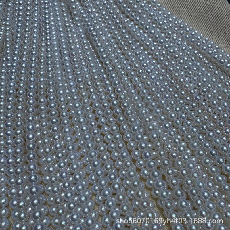 5-5.5mm Near-Round Freshwater Pearl Necklace with Dazzling Luster Geometric