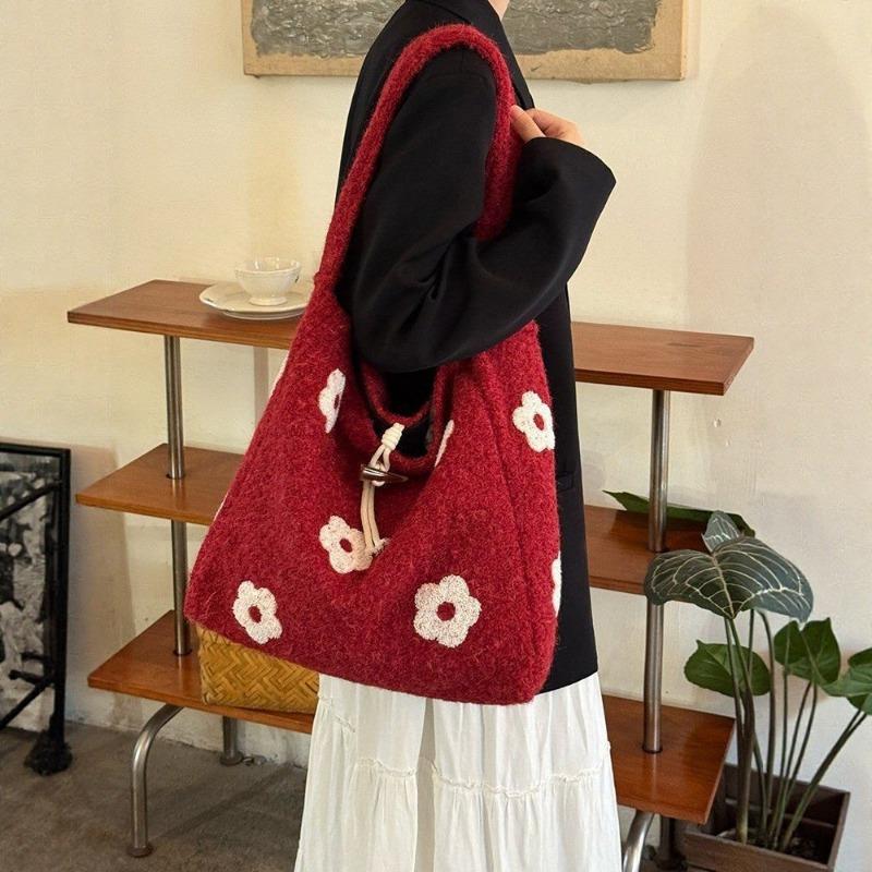 Embroidered Shoulder Bag, New Sweet and Artistic Bohemian Tote Bag