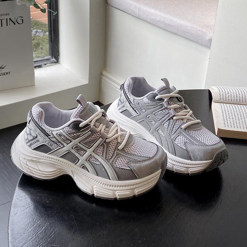 Thick-soled heightening dad shoes for women 2025 autumn new popular versatile breathable mesh super fire casual sports shoes