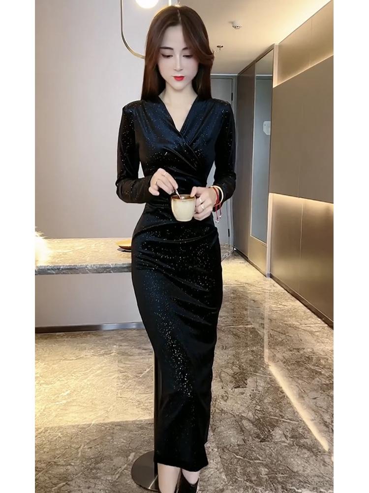 Autumn and winter women's clothing fried street dress long sleeves slim fit thin medium and long waist gold velvet small black dress