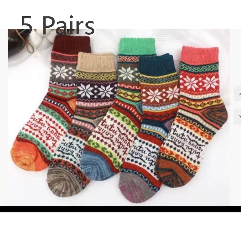 

5 Pairs of Female Autumn and Winter Thickened Warm Retro Totem Tube Cotton Socks 5 Pairs
