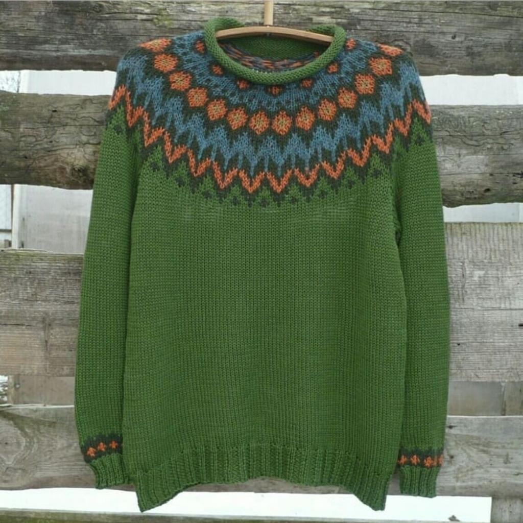 Women's Round Neck Colour Blocked Loose Fashion Pullover Knitted Top Luxurious Relaxed-fit Slimming and Versatile Top