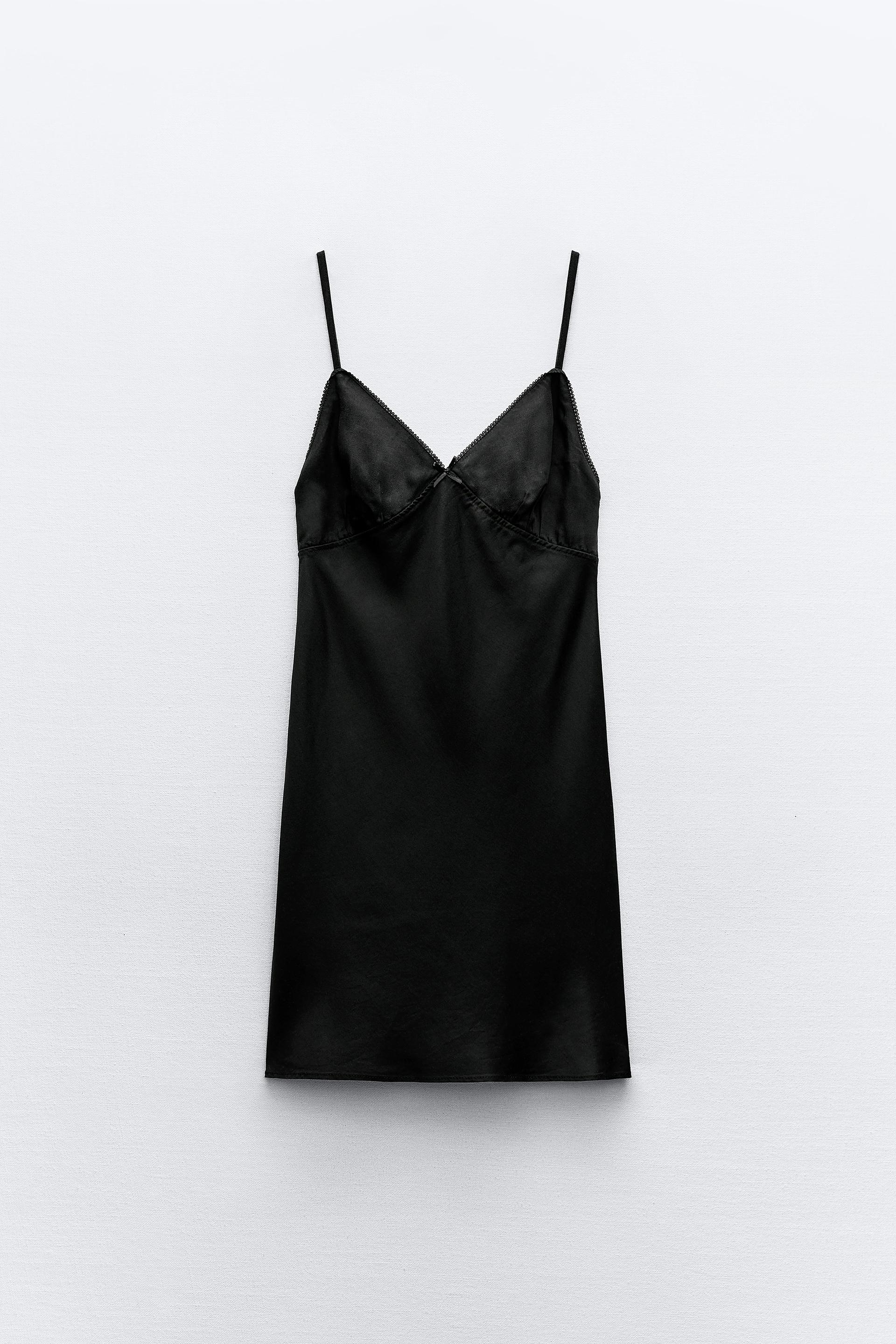 

КОРОТКОЕ ПЛАТЬЕ С КРУЖЕВНОЙ ОТДЕЛКОЙ