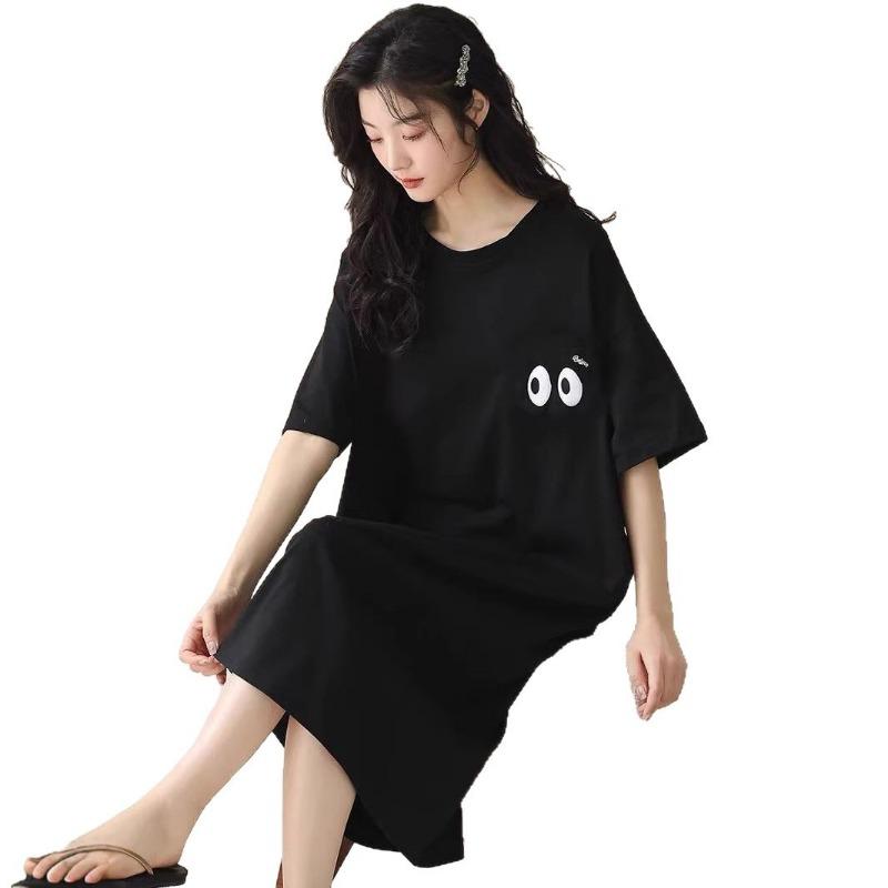A Mid-length Youthfu  Stylish and Slimming T-shirt Dress for Women's Summer Fashion