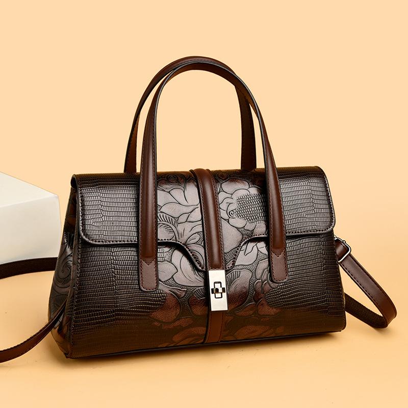 A Large-capacity Fashionable Single-shoulder Crossbody Bag for Middle-aged Women