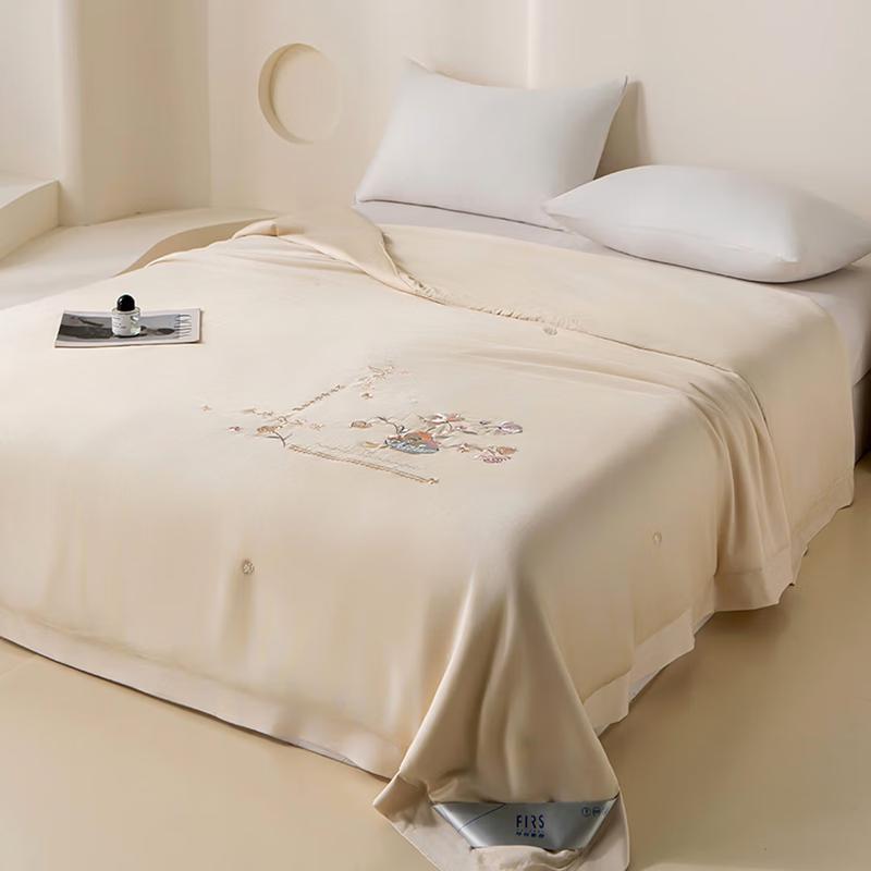 FIRS Tencel Embroidered Mulberry Silk Quilt
