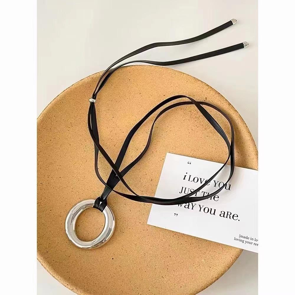 European & American Stainless Steel O-ring Pendant Leather Necklace - Women's Sweater Chain Trend, Hong Kong Style.