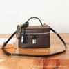 Source Guangzhou High-end Vanity Cosmetic Bag, Contrasting Color Chain Box Bag, Portable Messenger Shoulder Bag.