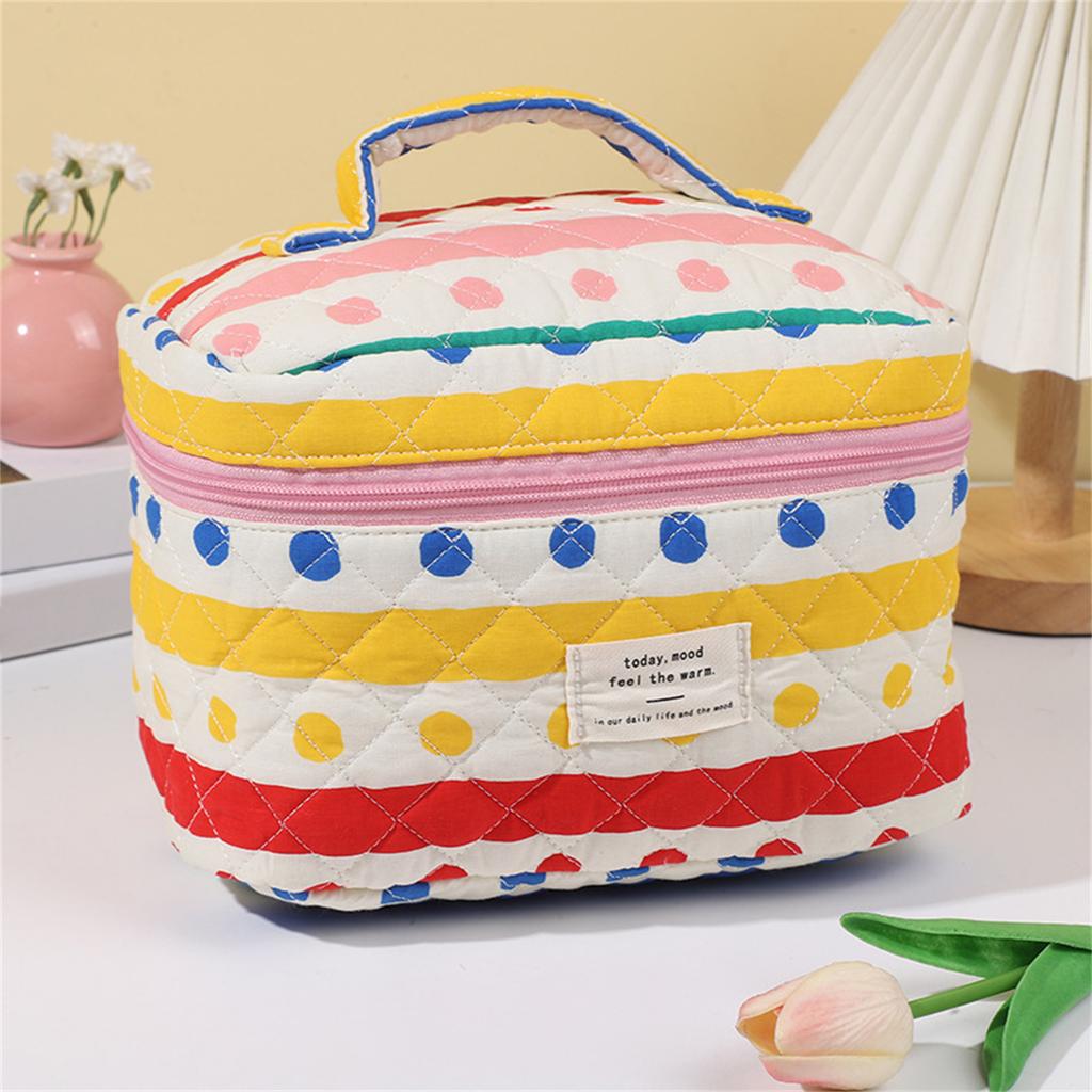 Floral Pattern Quilted Cotton Storage Bag Portable Handheld Organizer Pouch with Zipper Closure for Travel and Daily Use