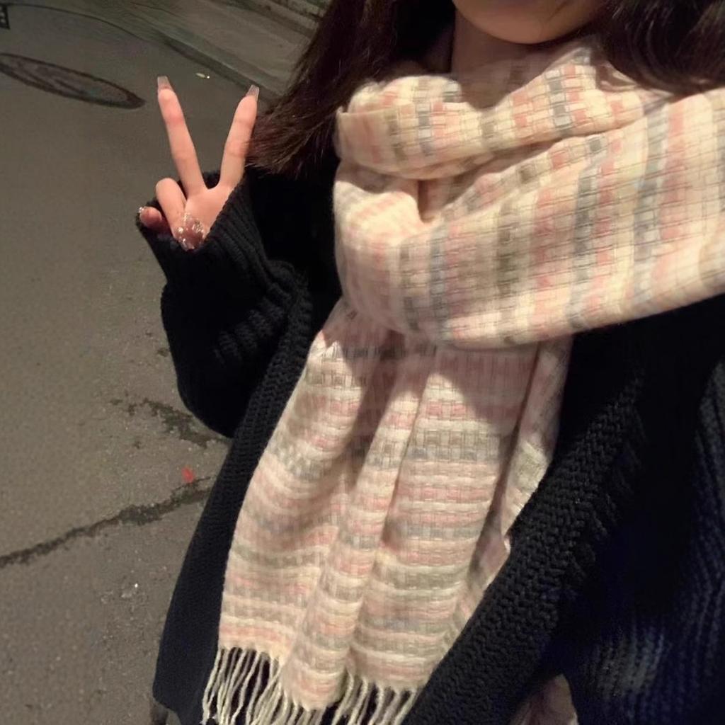 Strawberry cake cream sweet girl plaid scarf girls keep warm in winter, soft atmosphere in winter, thickened scarf