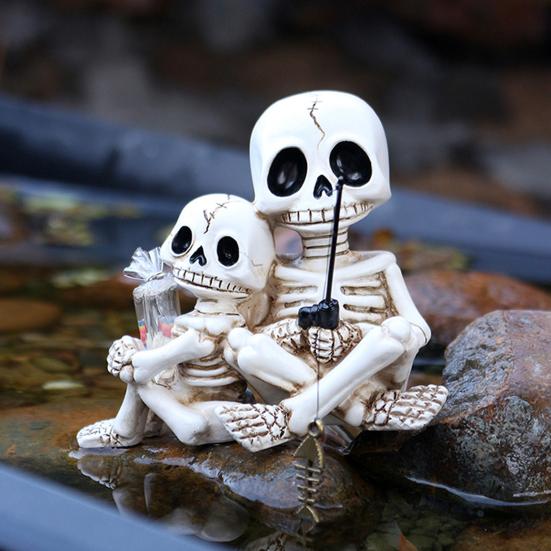 Skeleton Ornament Parent-Child Skull Fishing Design Hand-Painted Resin Figure Garden