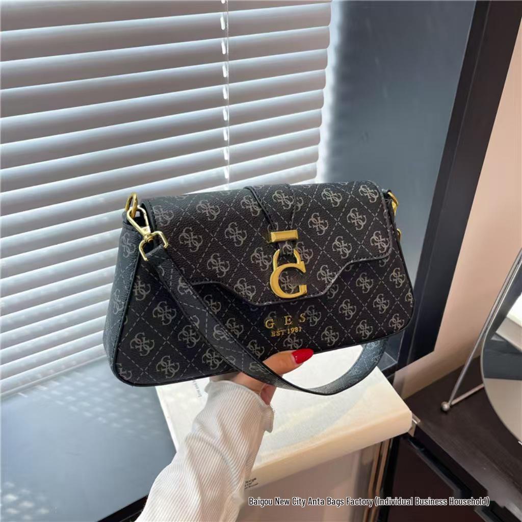 

Trending Fashionable European & American Women s Printed Shoulder Bag