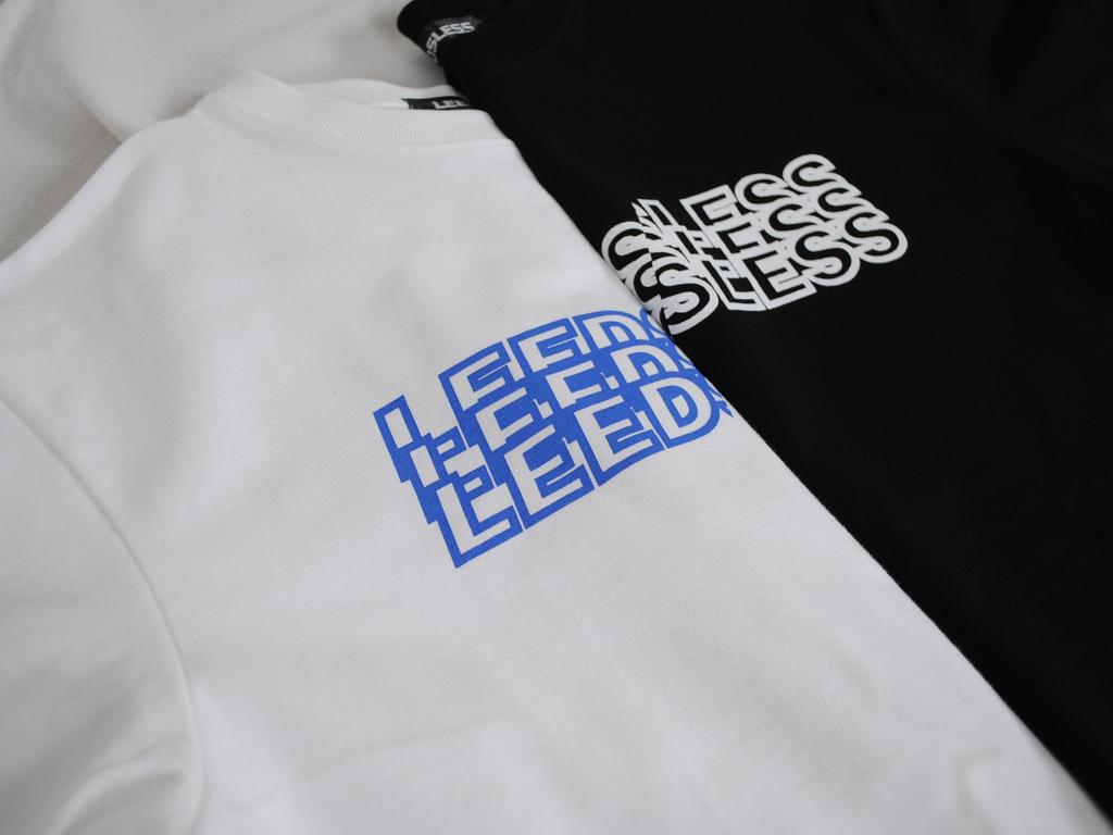 LEEDSLESS Slice Logo Short Sleeve T-Shirt [Black]