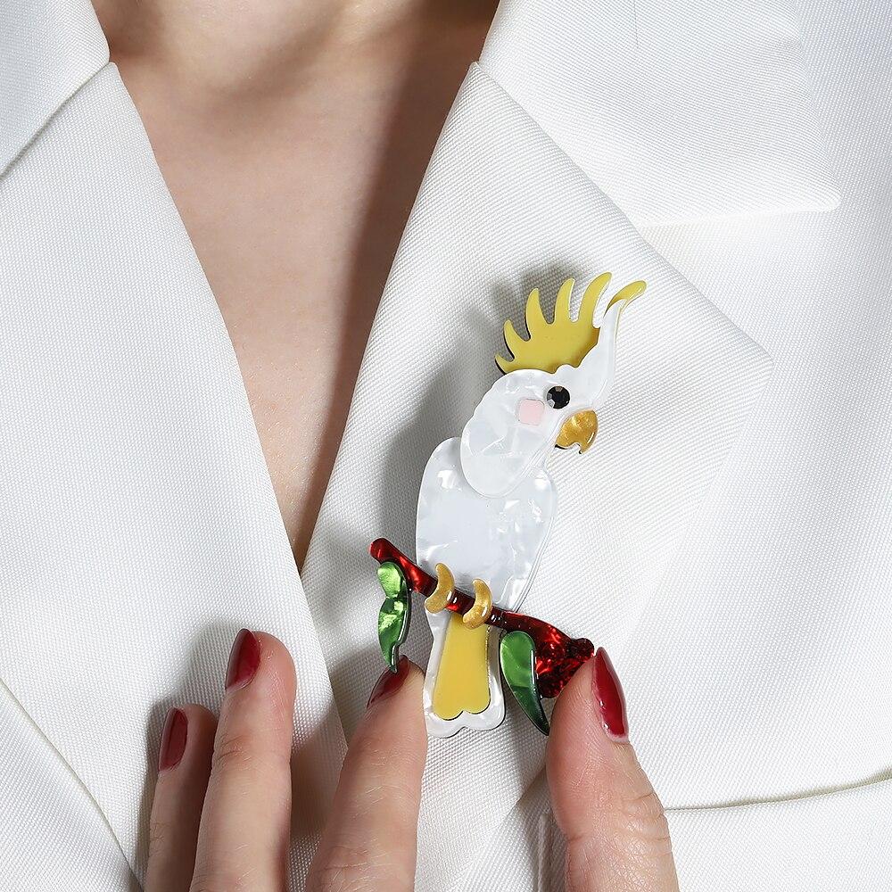 Blucome Animal Acrylic Parrot Handmade Brooches For Women Men Lovely Sitting Pet Casual Party Pin Gifts Jewelry Accessories