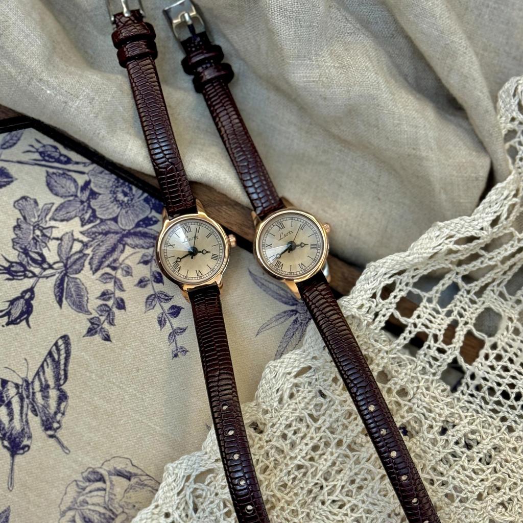 LSVTR Retro Ladies' Small Dial Leather Strap Waterproof Quartz Watch