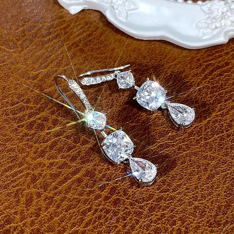 Huitan Modish Trendy Bridal Gathering Bridal Dangle Earrings With Sparkling Cubic Zirconia Aesthetic Fashionable Jewelry Ear Accessories Gathering