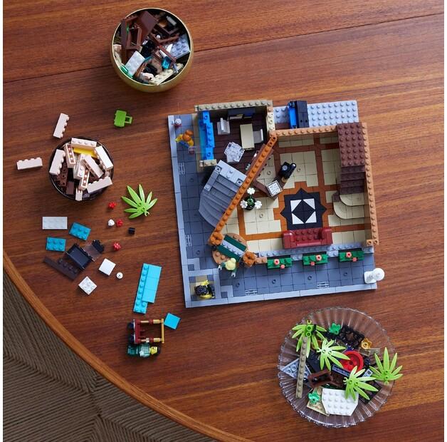 LEGO ICONS 10297 Бутик-отель