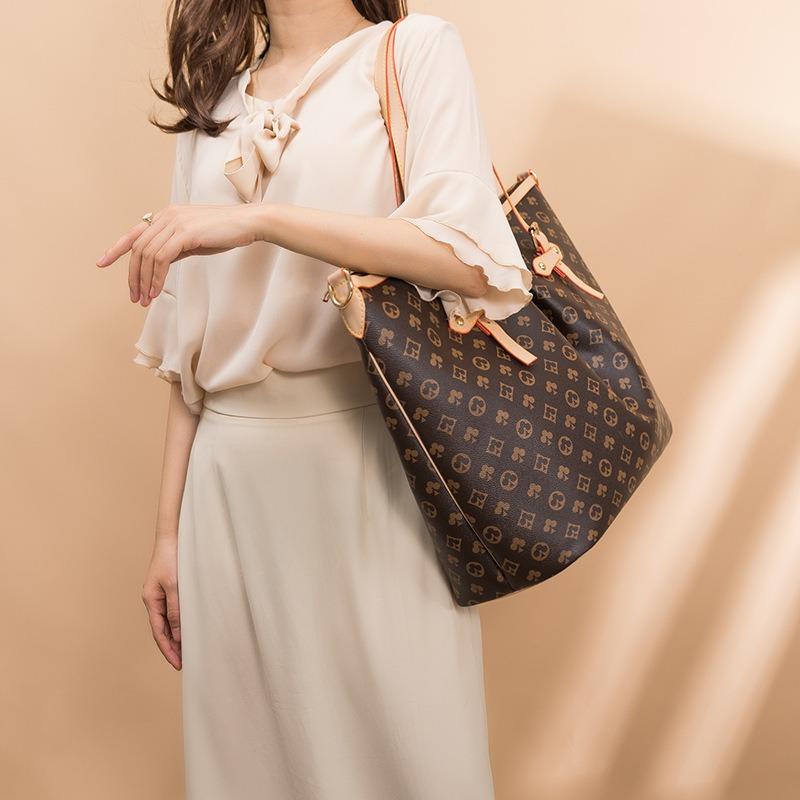 Printed Tote Bag, New Spring and Summer Women's Bag, Retro Large-capacity Temperament Commuter Handbag, Shoulder Bag.