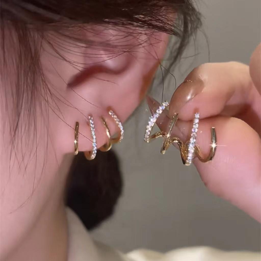 S925 Silver Needle Pearl Flower Stud Earrings - High-End Retro Jewelry for Autumn/Winter