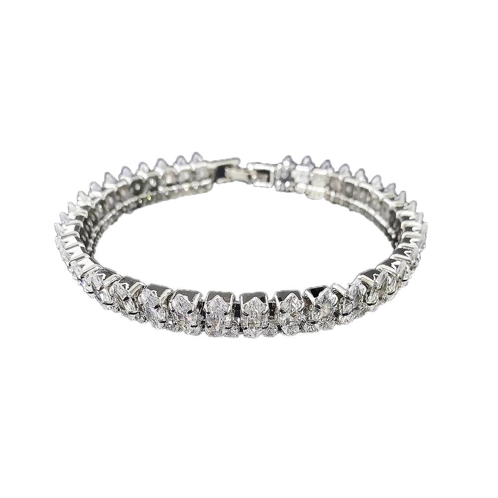 Marquise-Cut Pave Zircon Bracelet: Unique Design Valentine's Day Commemorative Gift S8256.