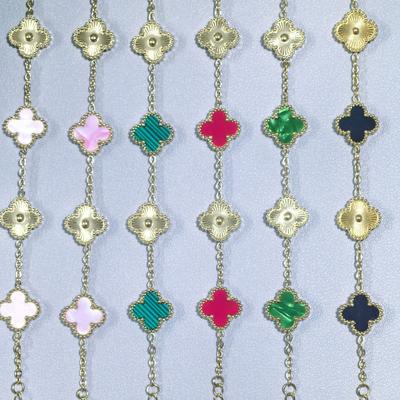 Bracelet Classique Modèle Trèfle à Quatre Feuilles Laser 13 mm Femmes Bijoux Main Luxe Léger Acier Titane Ne Se Décolore Pas Bracelet