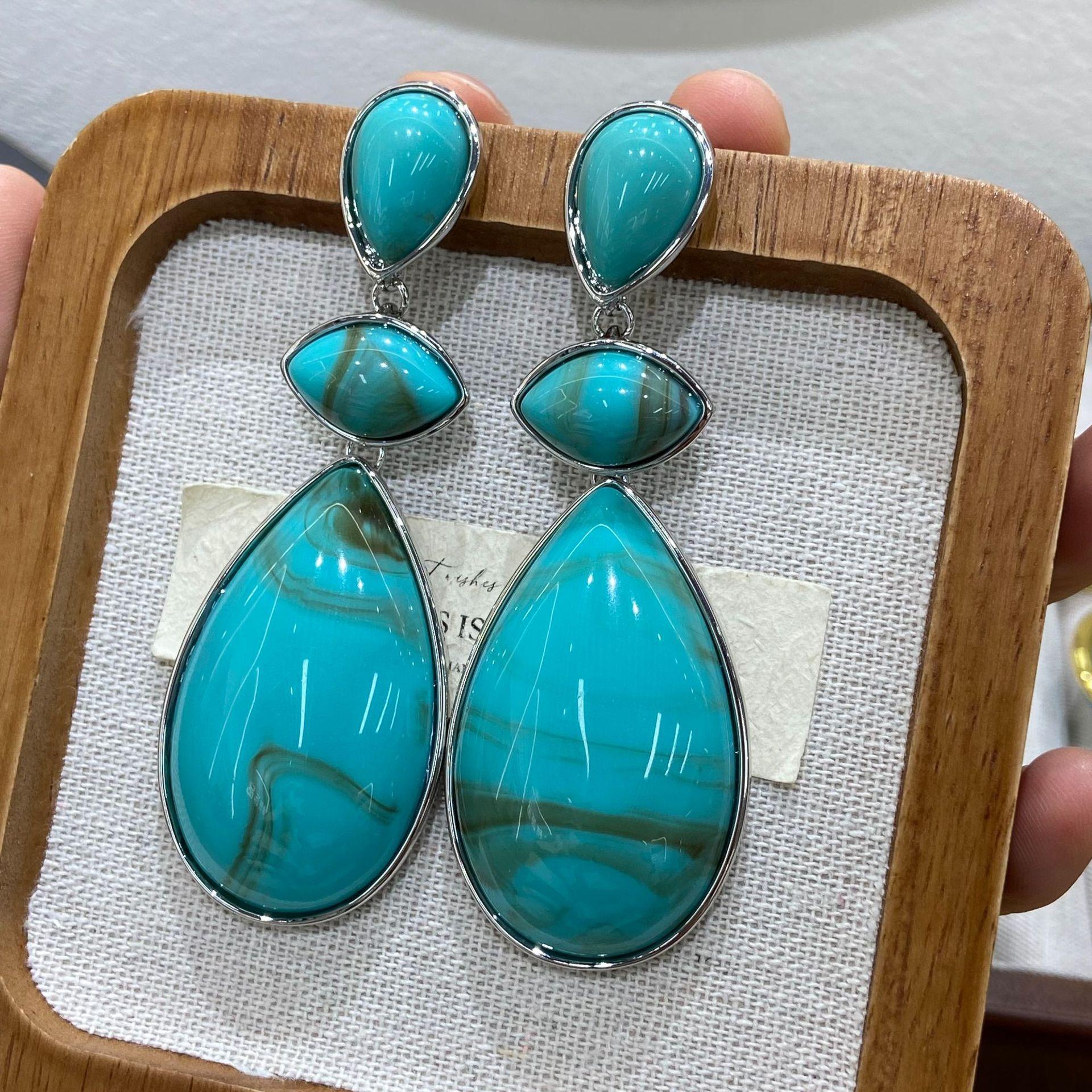 

Versatile Exaggerated Blue Geometric Water Drop Niche Earrings Women S Oval Design Resin Earrings Jewelry