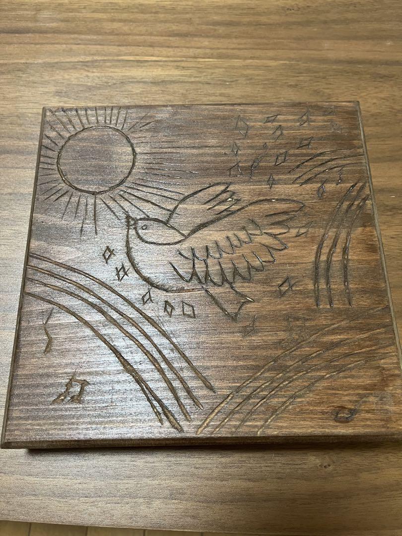 

[USED] Wooden cover art book (album) with bird and sun sculptures