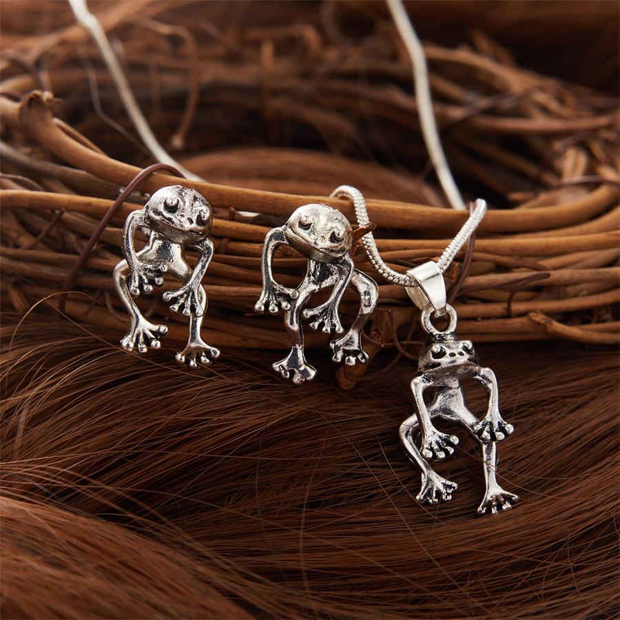 Vintage Cute Frog Stud Earrings For Women Gothic Animal Froggy Cat Piercing Rear Hanging Earring Female Charm Ear Jewelry Gifts