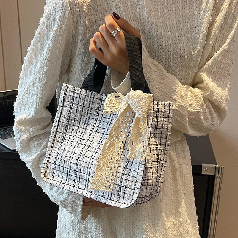 Large Capacity Canvas Bag for Women Japanese Ins Class Commuting Shoulder Bag Summer Versatile Souvenir Handbag