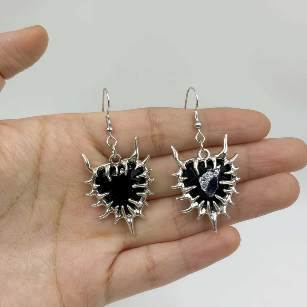 Gothic Heart Thorns Dangle Earrings - European/American Trendy Style