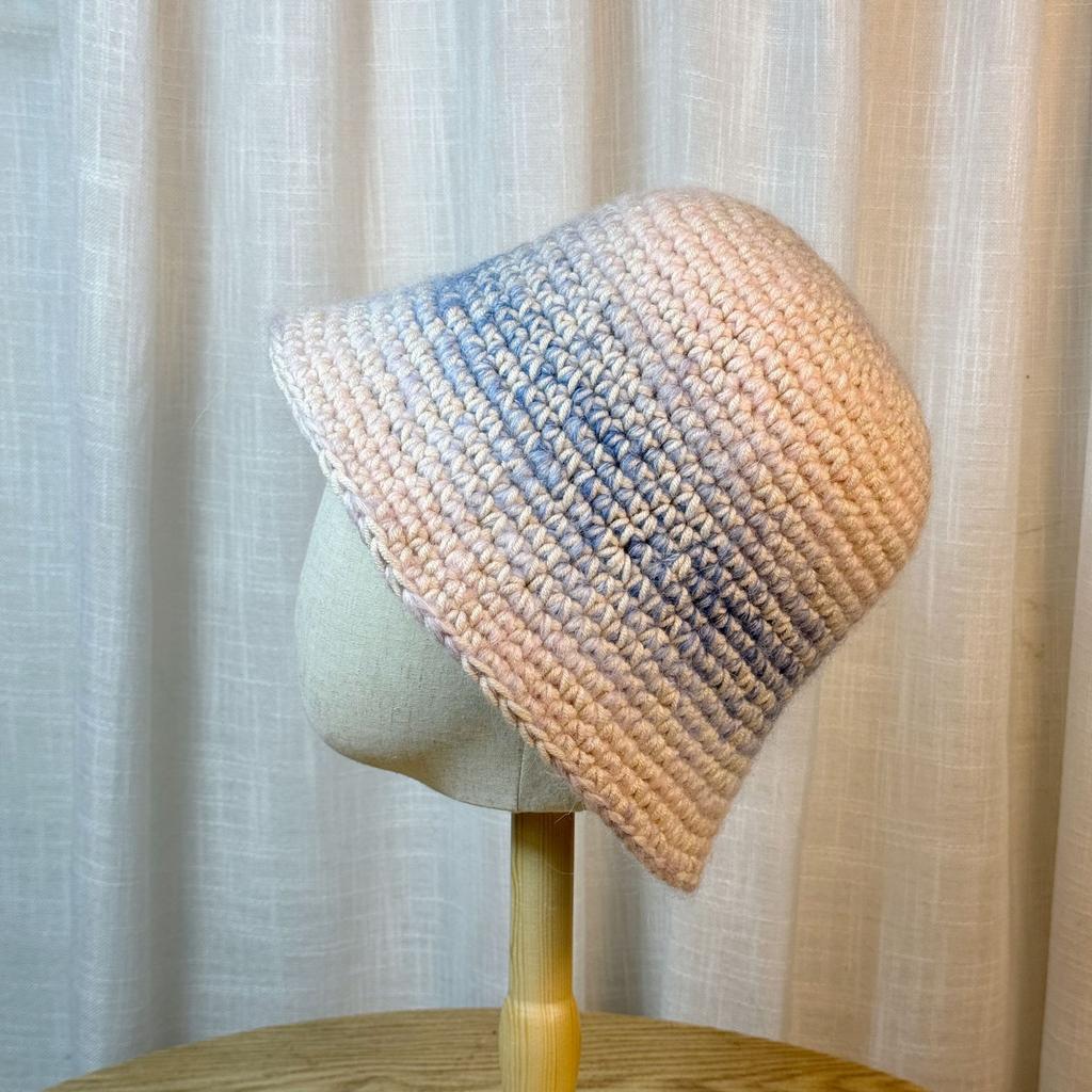 Colorful Gradient Knitted Woolen Hat for Women in Spring and Autumn Small Fisherman Hat with No Makeup Versatile and Comfortable Big Head Basin Hat