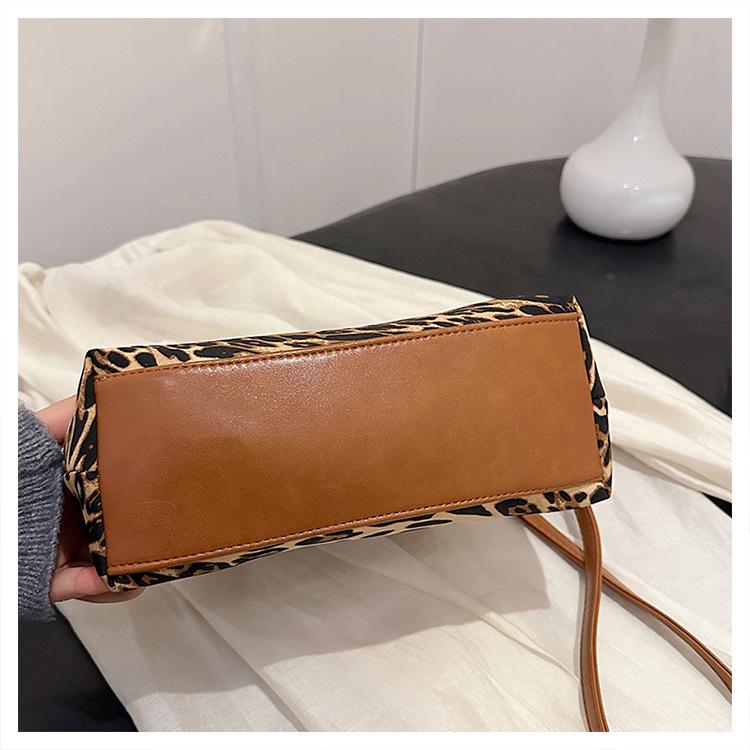 2025 Leopardenmuster Damen Mode Schultertasche mit dicker Kette - Europäischer & Amerikanischer Stil Trend