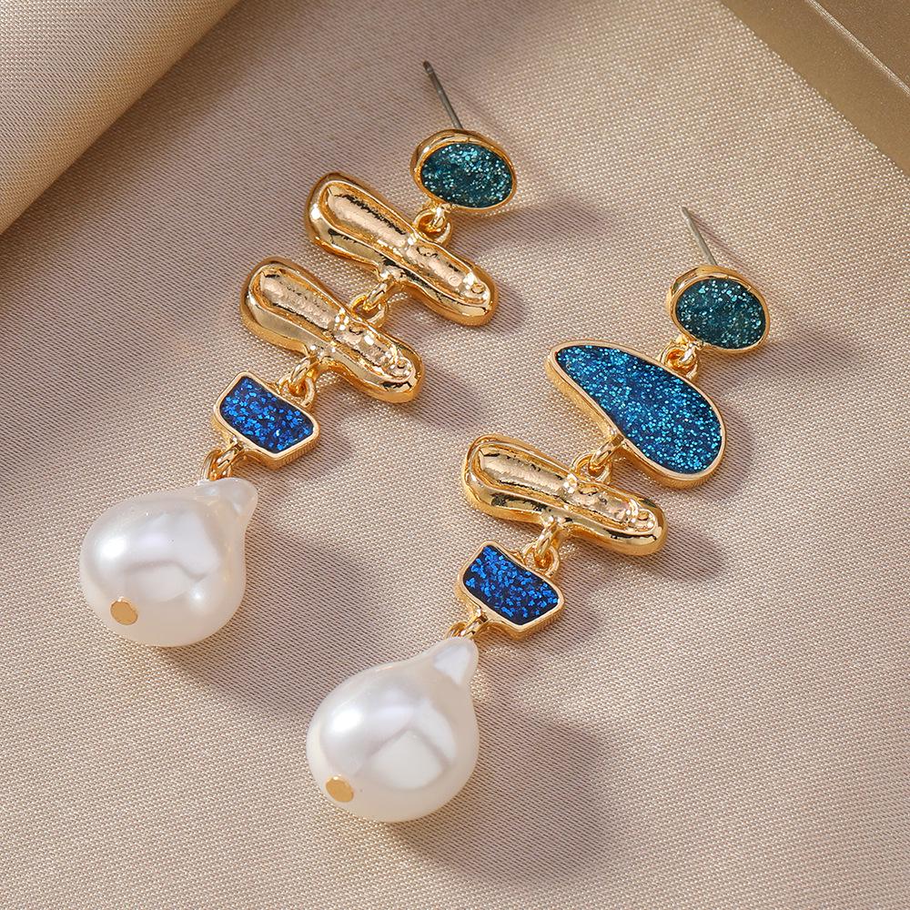 Chic Geometric Pearl Inlaid Earrings - Bohemian Girly Style