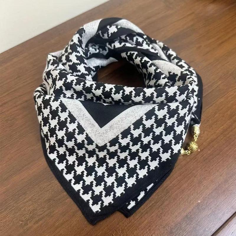 Autumn/Winter Silk Cotton Scarf with Magnetic Buckle - Versatile, High-end Neck Warmer