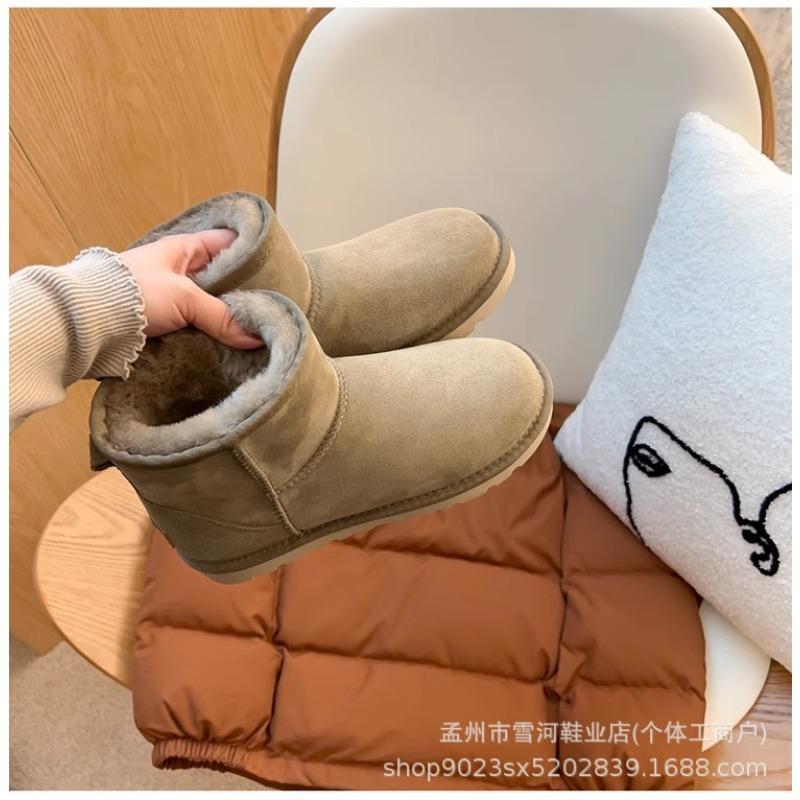 Sheepskin and fur integrated snow boots for women's winter new warm thickened men's short tube thick bottom velvet