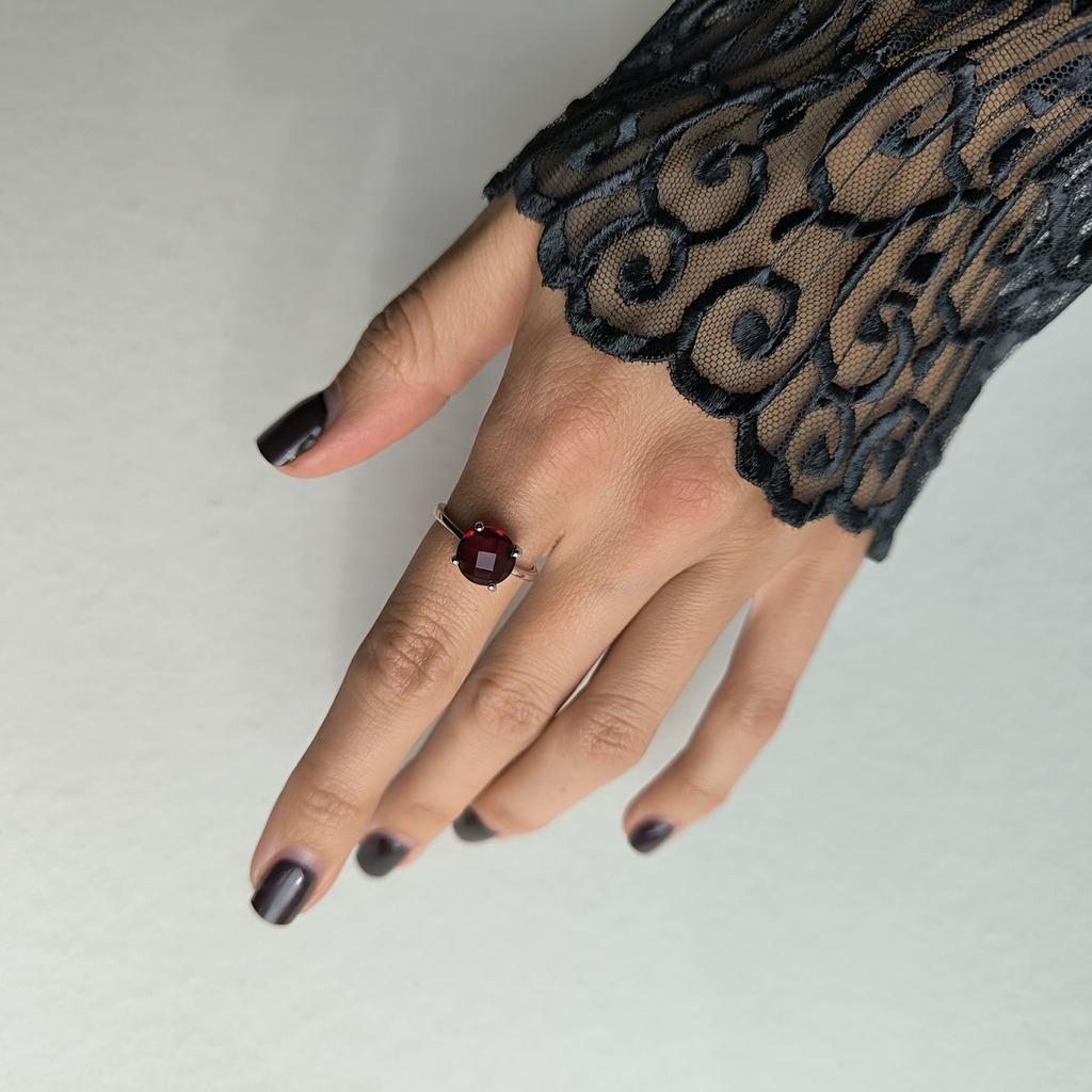 Silberring mit synthetischem Granat nano 2,343 Karat, Gewicht des Artikels 2,62 g (60002391)