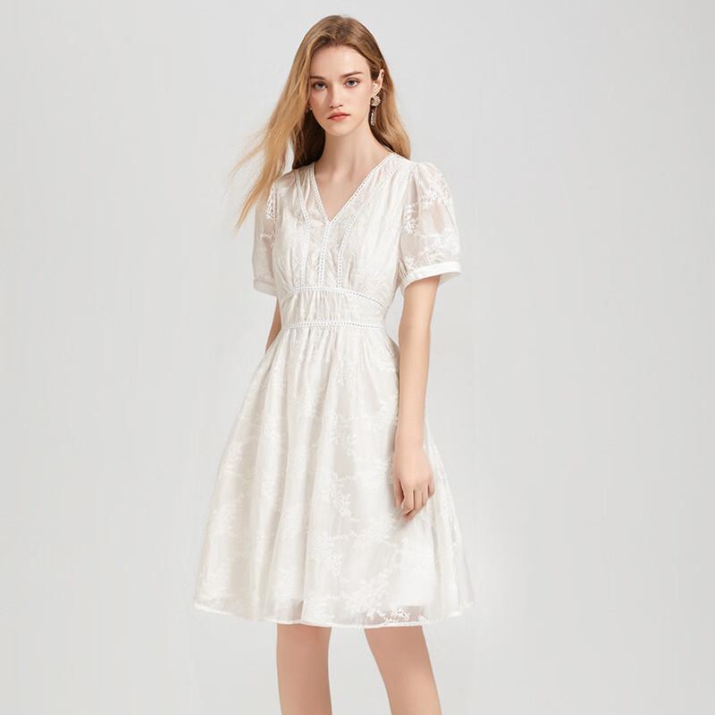 Shetu V-Neck Embroidered Short-Sleeve Dress M