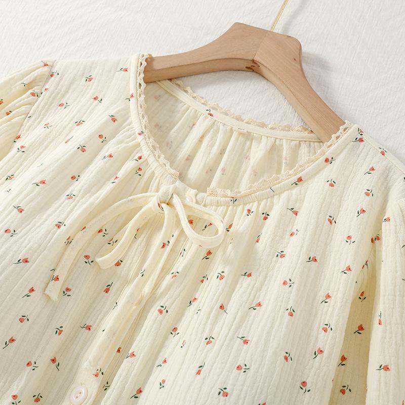 Pure cotton crepe yarn round neck spring and autumn chest pad long-sleeved trousers pajamas can be worn at home
