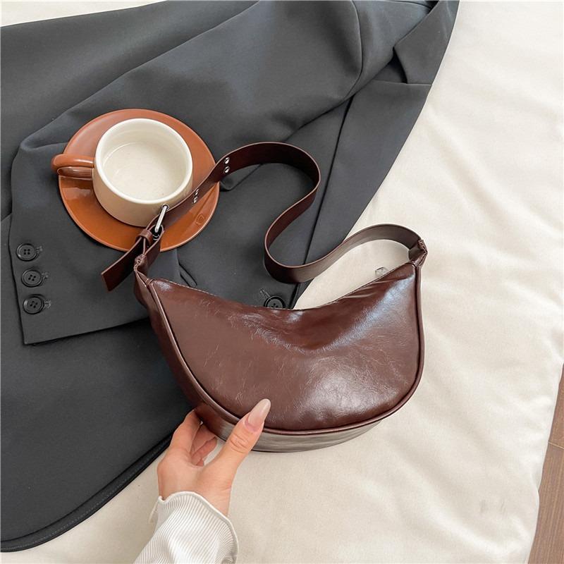 

Textured bag women s bag new trend fashion shoulder messenger bag niche design saddle bag