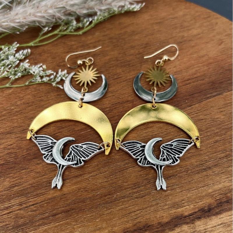 Cross-Border Crescent Moon and Moth Gold Pendant Earrings for Halloween
