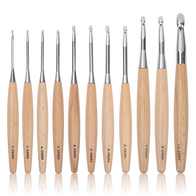 High-Quality Solid Wood Crochet Hook Set with Wooden Handles for Yarn and Sweater Knitting.