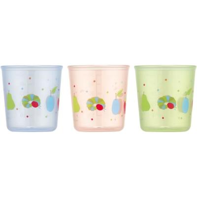 האכלה מבקבוק – כוסות לילדים