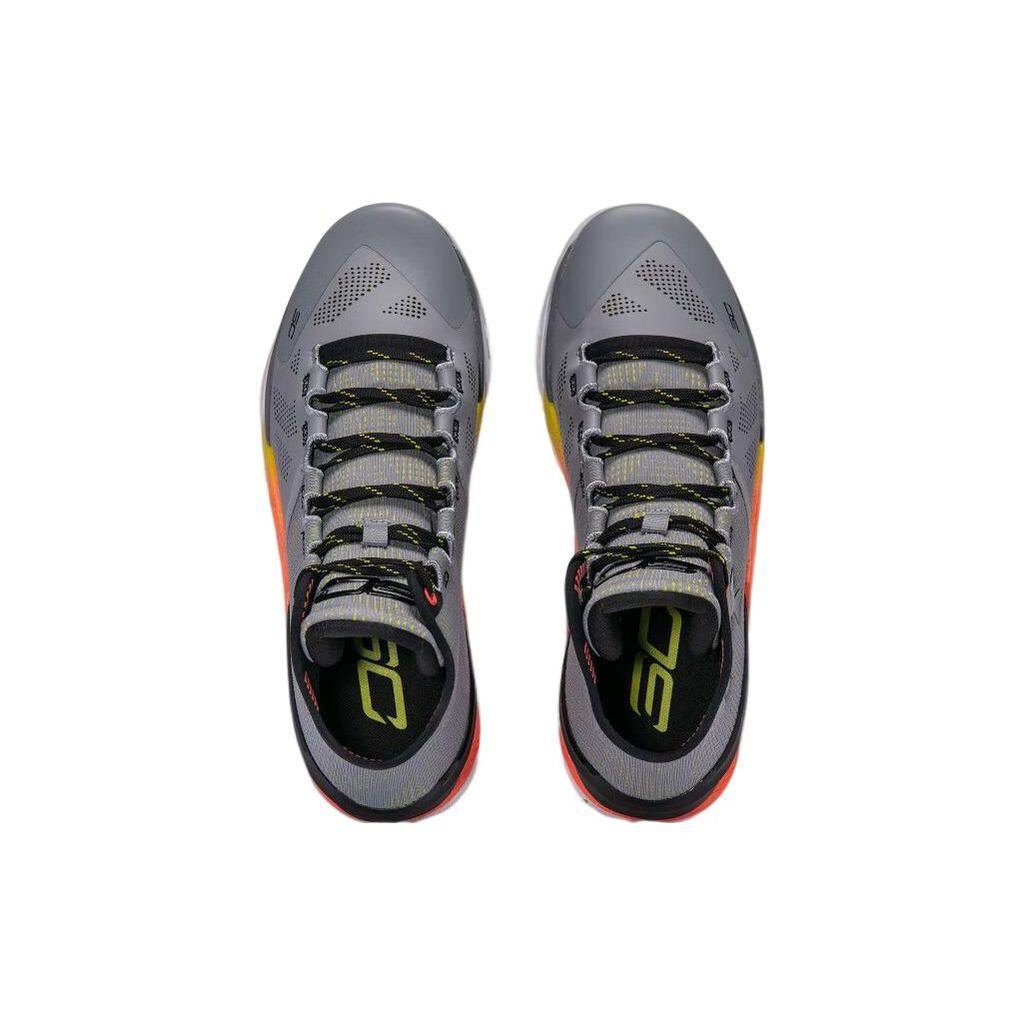 Under Armour Curry 2 Retro Iron Sharpens Iron 2022 Baskets Unisexe Gris Acier Décoloré par le Soleil 3026052-100