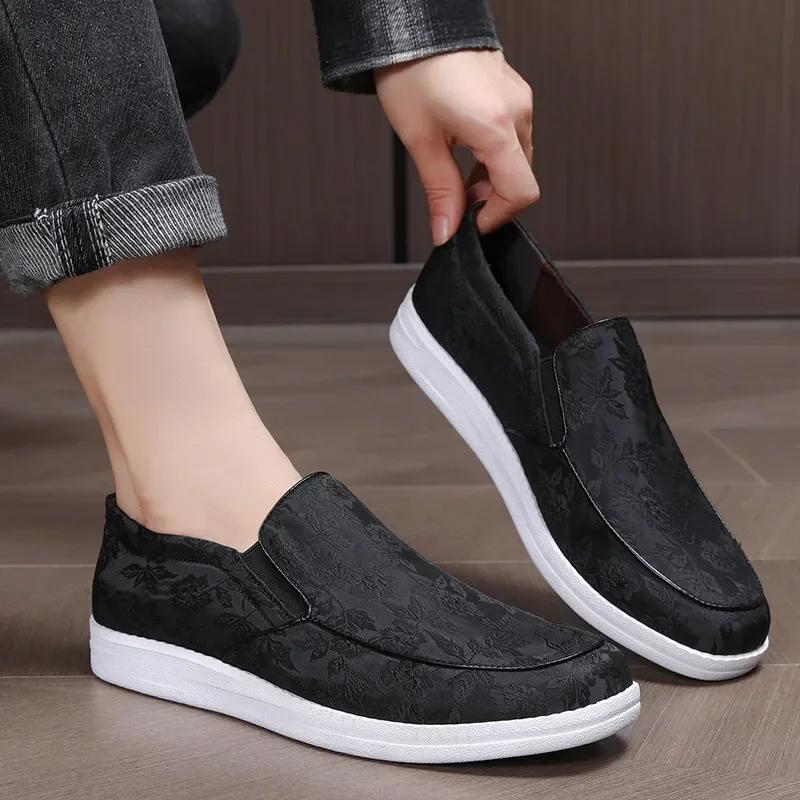 Fashion Men's Loafers Casual Single Shoe Breathable Thick Sole Comfort Anti Slip Wear-resistant Flower Platform Casual Shoes Sandalias