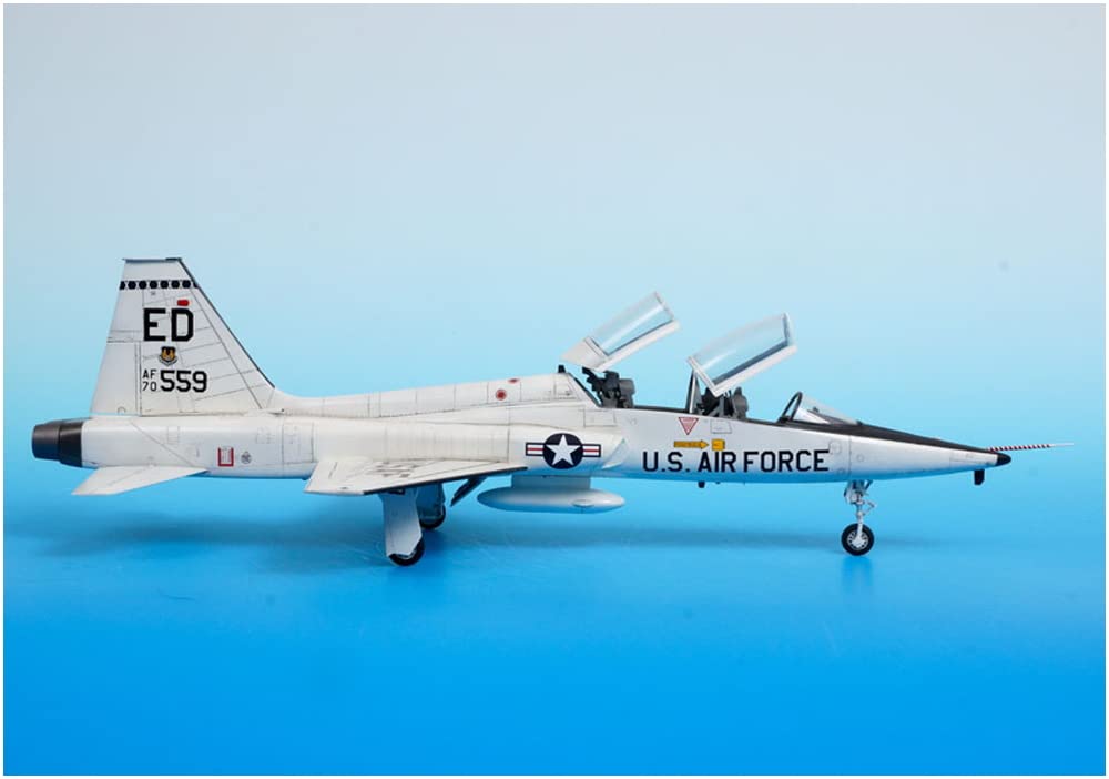 Wolfpack Designs Plastikmodellbausatz der US Air Force T-38A Talon im Maßstab 1:48 (WOLWP10001)